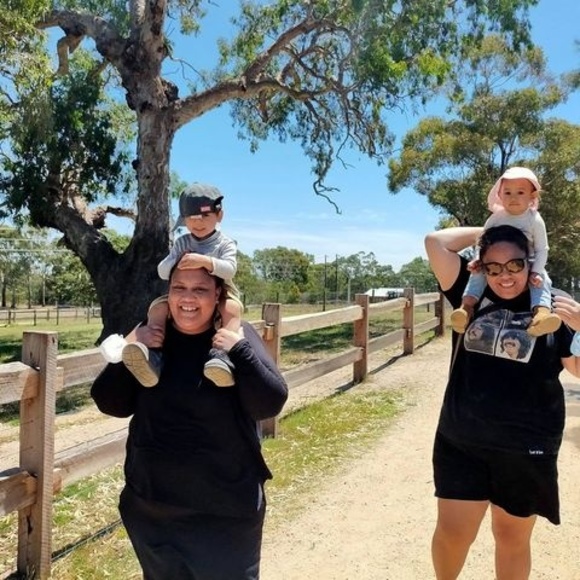 Meet your Posher, Fee - Picture 1 of 1